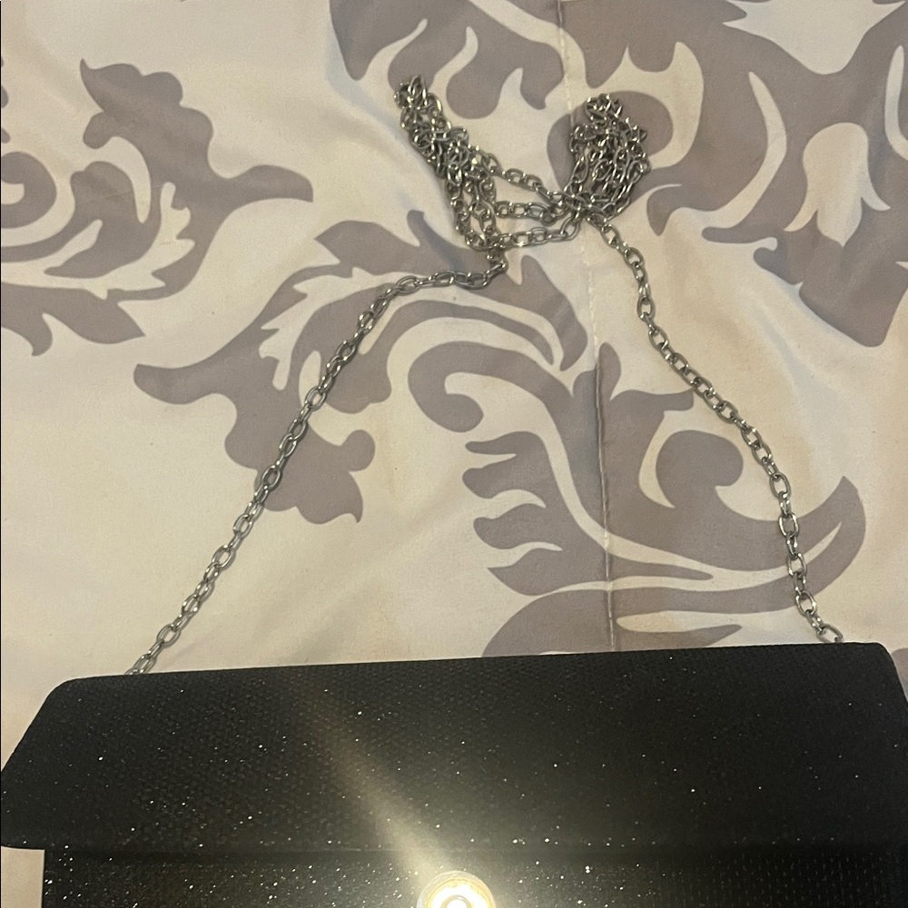 Elegant Black Clutch Bag - Picture 3 of 4